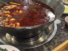 -鸿顺老铁锅美蛙鱼府(解放碑店)