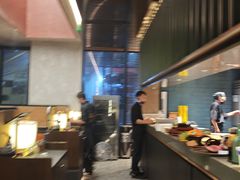 -铭牛烧肉·和牛海鲜自助(高新月牙湖店)