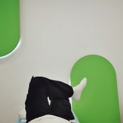 -苗医生0感科技祛痘