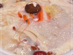 -三人行骨头王火锅(长寿店)
