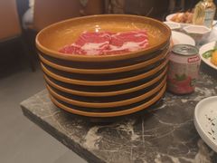 -牛YO寿喜烧·铁板烧和牛火锅自助(市府恒隆店)