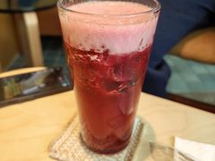 -彳亍咖啡·这里(水湾路店)