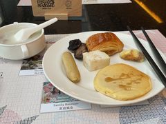 -广州花都皇冠假日酒店