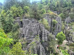 -梭布垭石林景区