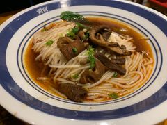 -霸蛮湖南菜·牛肉粉(荣京西街店)