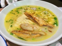 雪菜鲜竹笋黄鱼面配荠菜肉圆-新万鑫银丝面·非遗无锡味(惠山古镇店)