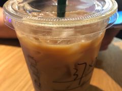 拿铁-星巴克(苏州昆山花桥游站店)