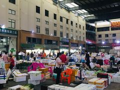 -三亚新鸿港水果一级批发市场