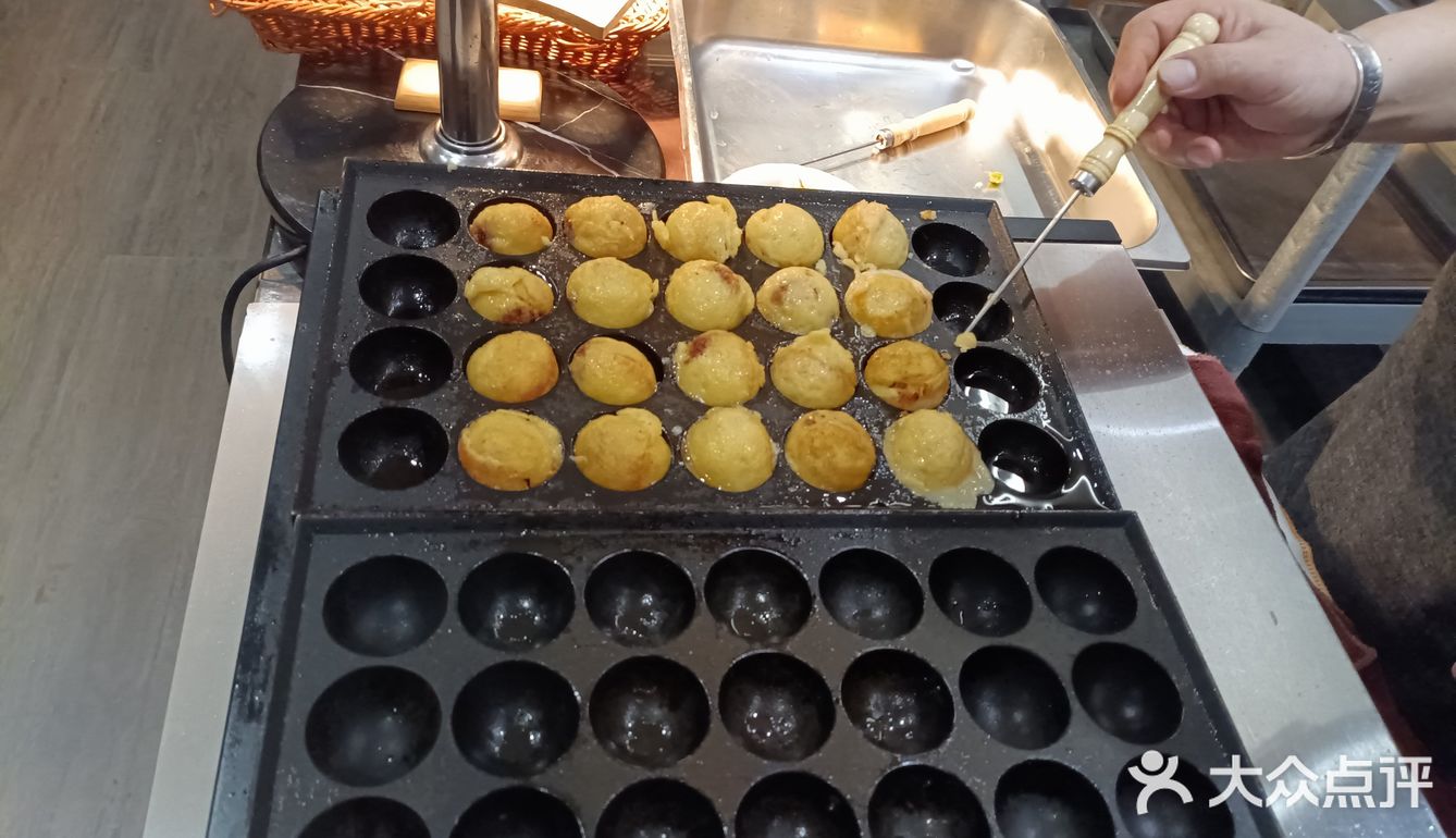 平时这个自助是没有的要单独点，今天即位一人送一个品尝