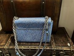 -小飞侠奢侈品回收 寄卖 养护(宝山宝龙广场店)