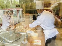 -东方既白(黄兴路大润发店)