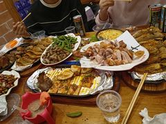 -老东镇啤酒屋海鲜加工·蒸汽海鲜·海鲜烧烤(台东店)