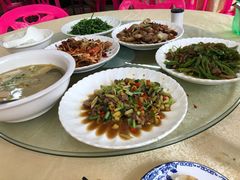 -湘里湘亲饭店(闸坡店)