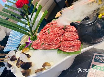 沙坪坝新纪元牛筋米捞试营业中4.9折，吃多少充多少这餐就免费