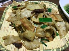 -黄泥岗·地道湖北菜(奥特莱斯店)