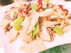 -天天向上素食餐厅(五台山店)