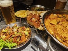 鱿鱼炒五花肉-富乐满韩国正宗炸鸡韩国料理(虹泉路店)