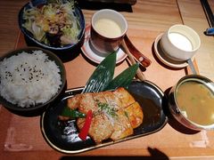 -本源食集 日式烧肉·炉端烧(东海缤纷店)