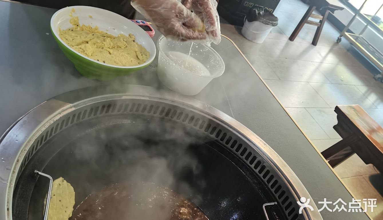 安徽一绝——地锅鸡贴饼