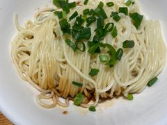 -诚铭记·虾仁汤包·成都小吃(融创店)