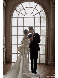 -至臻微拉婚纱摄影