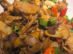 -卢大鲜鱼头捞饭(美利广场店)