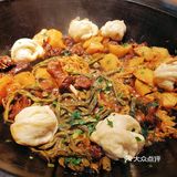 一锅铁锅炖，你我更亲近。