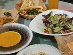 -又见马甲M8融合西餐厅(体育中心店)