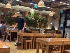 -云阿蛮云南生烫牛肉米线(奉贤路店)