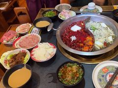 -沸炉重庆老火锅(军事博物馆店)