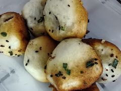-老字号眼镜子煎包汤包店