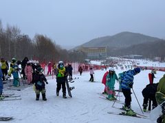 -亚布力新体委滑雪场