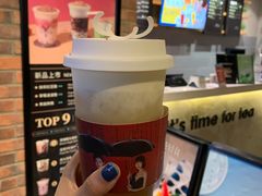 雪绒白桃乌龙-THE ALLEY 鹿角巷(华润万象城店)