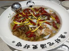老坛酸菜鲈鱼-江渔儿酸菜鱼(曜一城店)