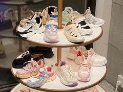 -王府井奥莱临潼小镇(临潼店)