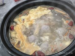 -濠轩阁特色生蚝火锅(水湾路店)