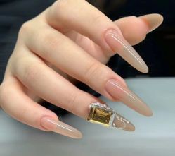 -赢韵美甲美睫瑞士净斑中心