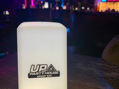 -UP嘻哈酒吧(粉巢店)