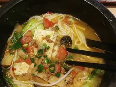 -蒙自源米线大王(东站店)