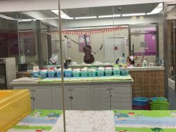 护理室里马姐带宝宝-大美臻喜母婴(重庆创始店)
