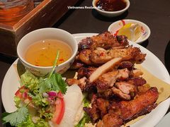 -大头虾越式风味餐厅(光明广场店)