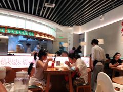 大堂-诚铭记·虾仁汤包·成都小吃(融创店)