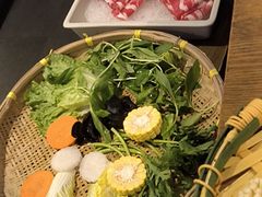 -尚尚仙·酸汤猪手·猪肚鸡火锅(华联万柳购物中心店)