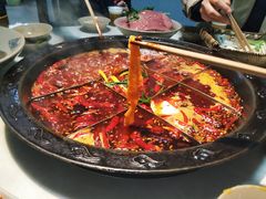 -渝嘴小老弟老火锅(华新村店)