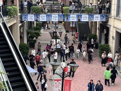 -王府井奥莱临潼小镇(临潼店)