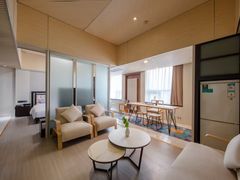 -喜鹊愉家酒店(郑州曼哈顿博览中心地铁站店)