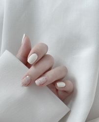 -悦指间美甲美睫