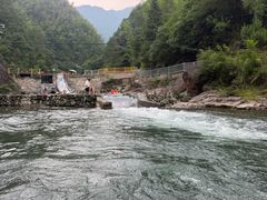 -安吉龙王山峡谷漂流