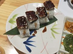 招牌活鳗鱼寿司-鳗鲔·料理小馆