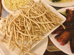 -山城年华老火锅(玉林店)